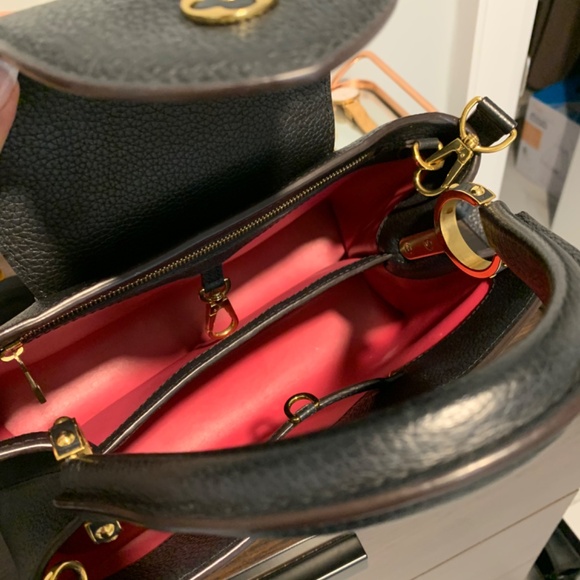 Louis Vuitton Capucines in Black - Picture 3 of 5